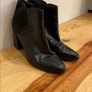 Great Nine West Booties!!